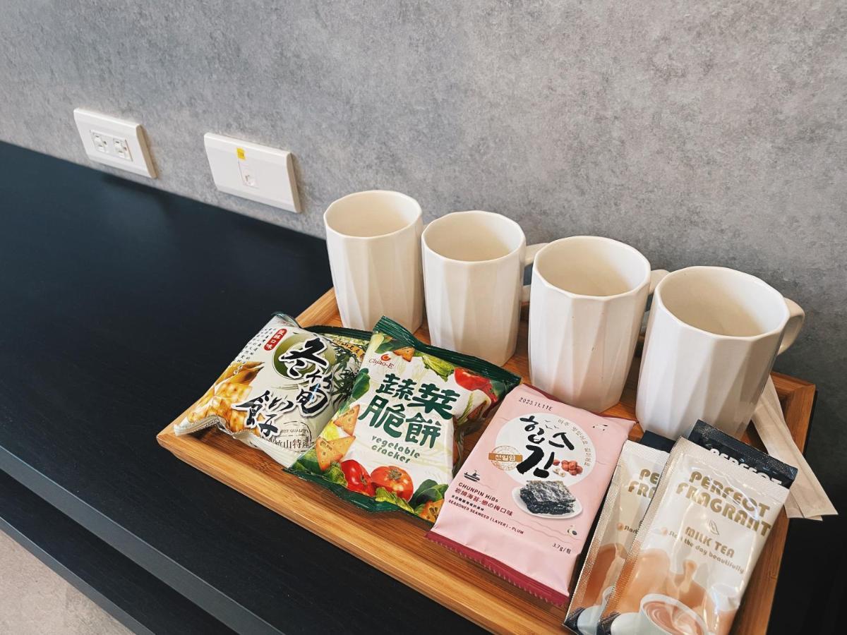 北濱渡日號民宿dotoday Teahouse-自助入住 Città di Hualien Esterno foto